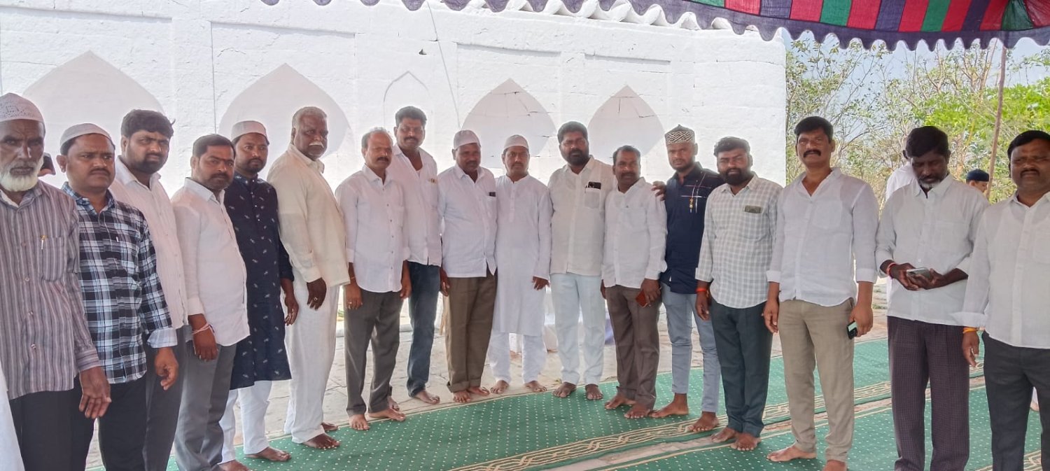 ముజాహిద్ పూర్ లో ఘనంగా రంజాన్ వేడుకలు