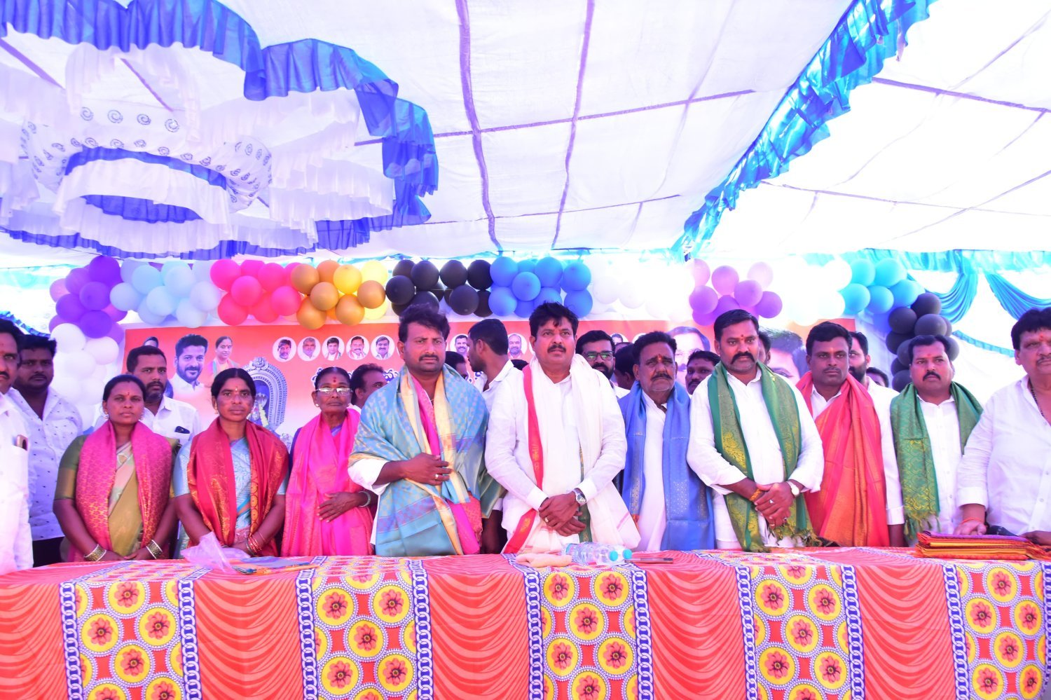 దేవాలయ అభివృద్ధికి దోహదపడి    మంచి పేరు తెచ్చుకోవాలి... ఎమ్మెల్యే మనోహర్ రెడ్డి 