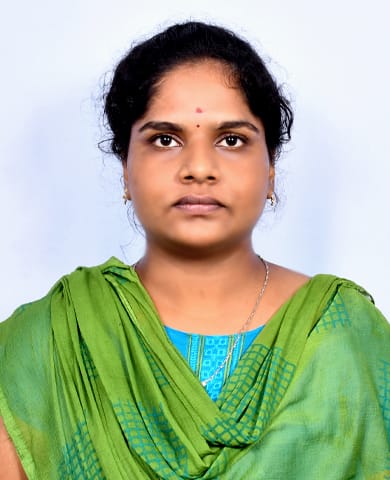 రైతుల సందేహాలకు శాస్త్రవేత్తలతో ముఖాముఖి కార్యక్రమాన్ని నిర్వహిస్తున్న మండల వ్యవసాయ అధికారి అనిత
