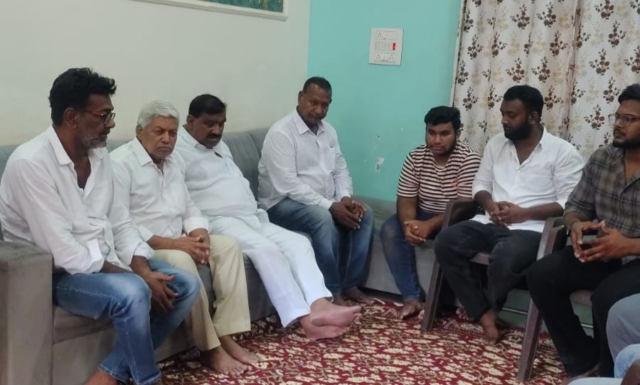 అయూబ్‌ ఖాన్‌కు కుటుంబాన్ని పరామర్శించిన చీప్ విప్ మహేందర్ రెడ్డి 