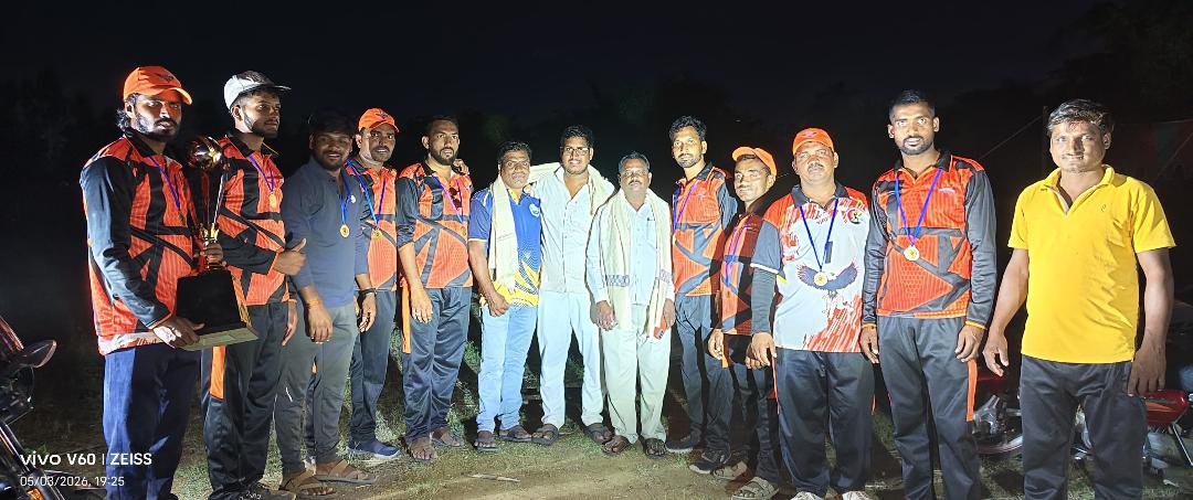 క్రీడలు శారీరక దృఢత్వాన్ని పెంపోందిస్తాయి.      ....మాజీ ఎంపీటీసీ రాఘవపురం రాములు