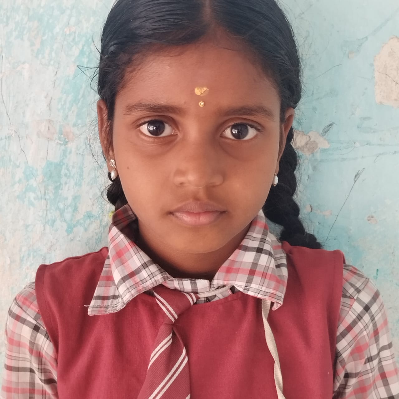 క్రీడా పాఠశాలకు ఎన్నికైన విద్యార్థిని అక్షర:- చెల్లాపూర్ హెచ్ఎం తుప్పలి.ఆనంద్ కుమార్ 