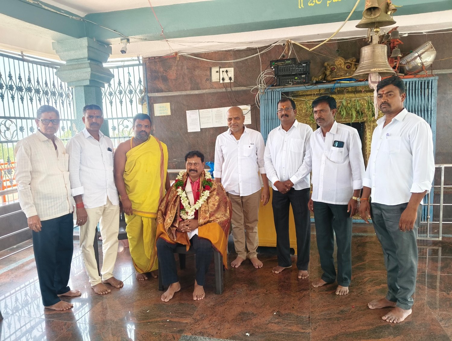 పాంబండ శ్రీ రామలింగేశ్వర స్వామిని దర్శించుకున్న పౌర సరఫరాల డైరెక్టర్ శ్యాంప్రసాద్ లాల్