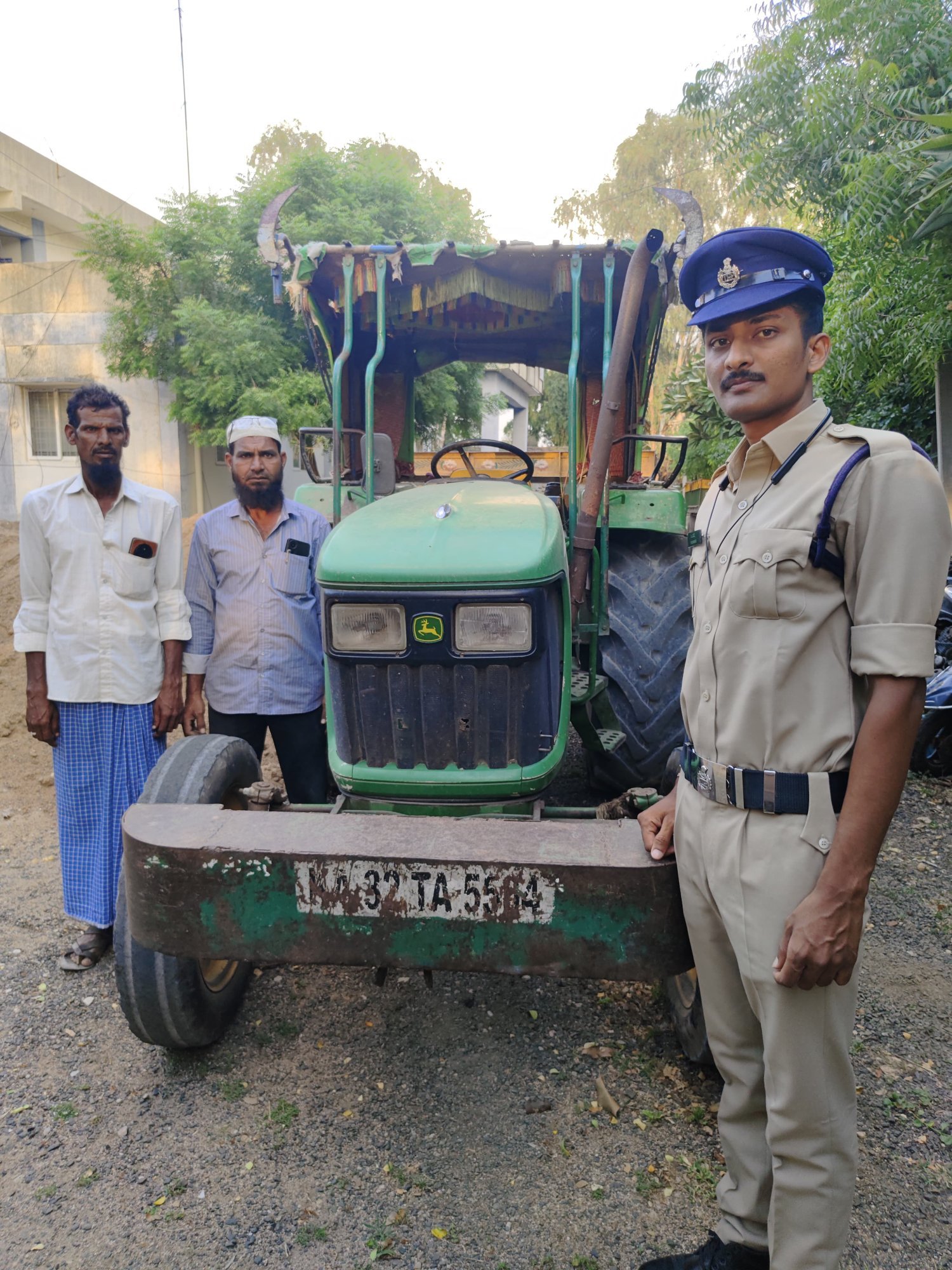 అక్రమంగా ఇసుక రవాణా చేస్తే కఠిన చర్యలు ఎస్.ఐ కె. విఠల్