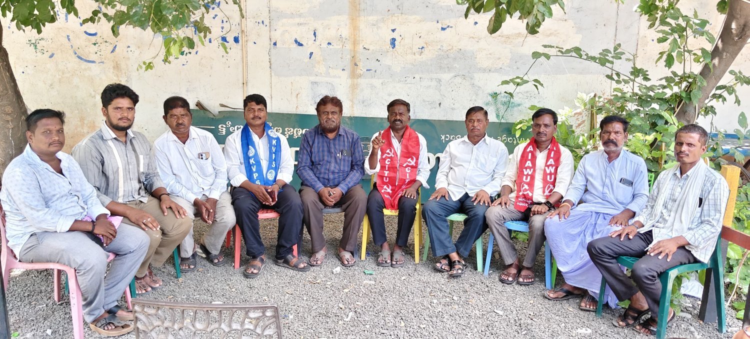 తాండూరు ప్రభుత్వ ఆసుపత్రి తరలింపుపై దళిత ప్రజా సంఘాల ఆగ్రహం