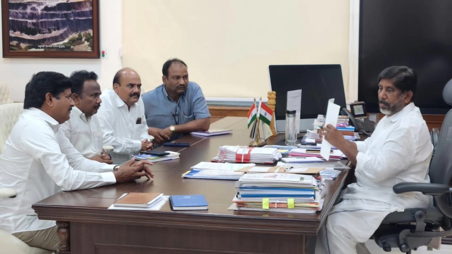 ఉప ముఖ్యమంత్రి భట్టి విక్రమార్కను కలిసిన ఎమ్మెల్యే మనోహర్ రెడ్డి