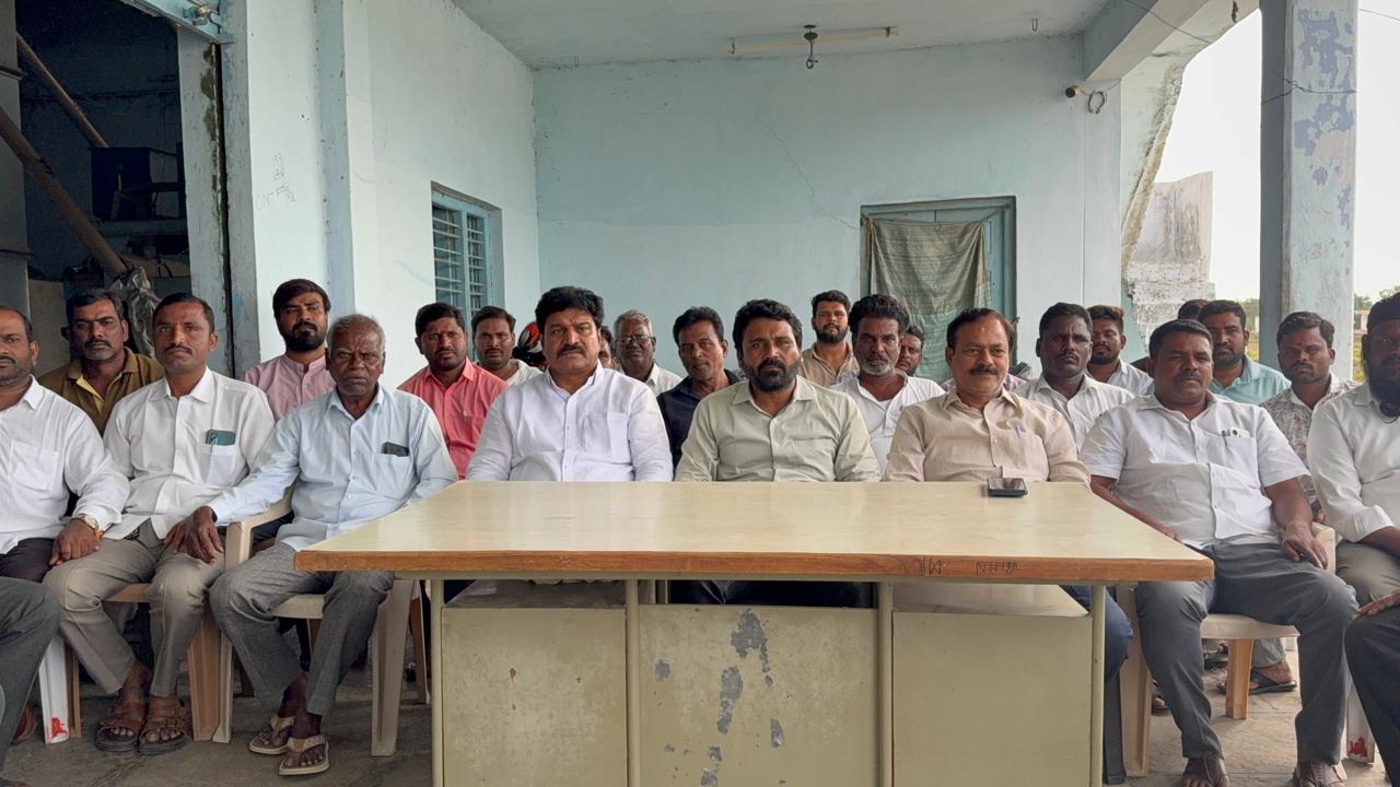 నావంద్గి పిఎసిఎస్ చైర్మన్ ఎంపికపై విమర్శలు తగవు,అధిష్టానం నిర్ణయానికి కట్టుబడి ఉంటాం