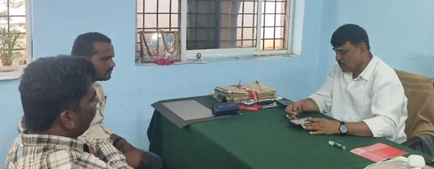 తాజా,మాజీ సర్పంచుల మధ్య పాత బిల్లుల పంచాయతీ