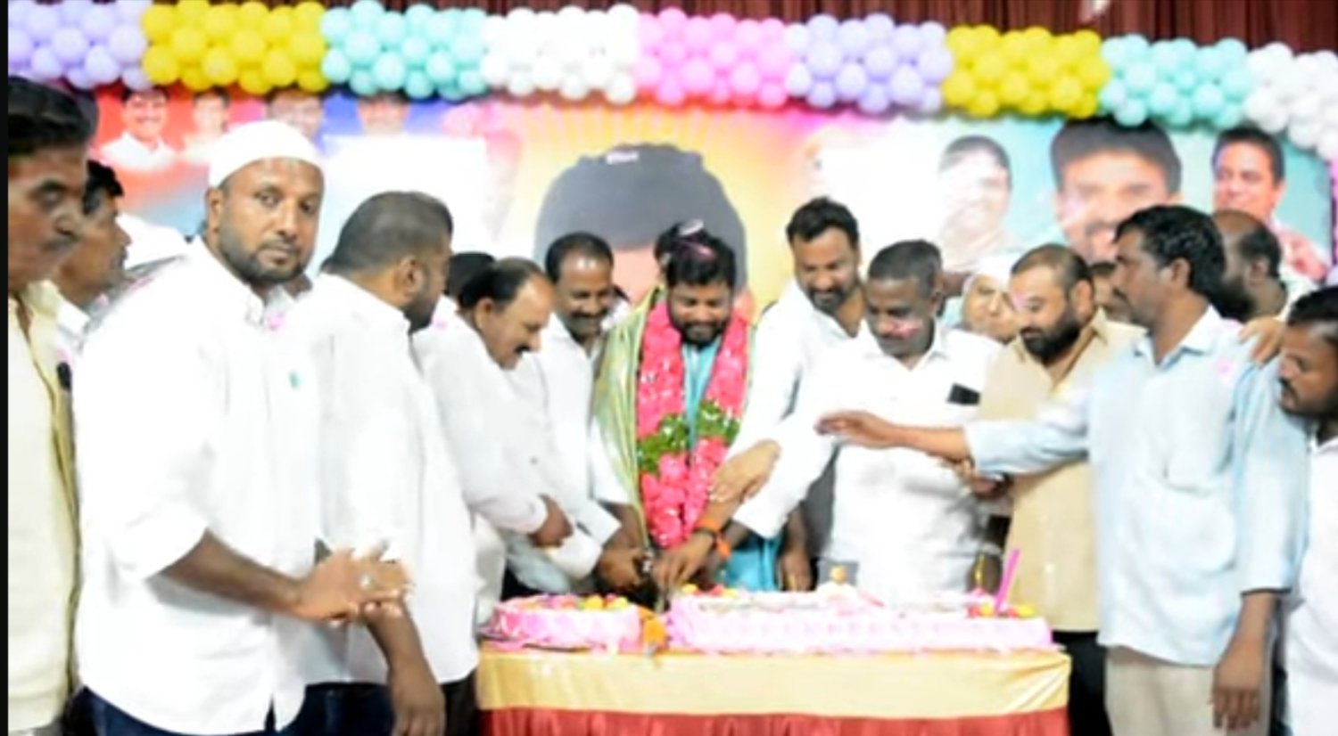 ఘనంగా సుందరి అనిల్ జన్మదిన వేడుకలు