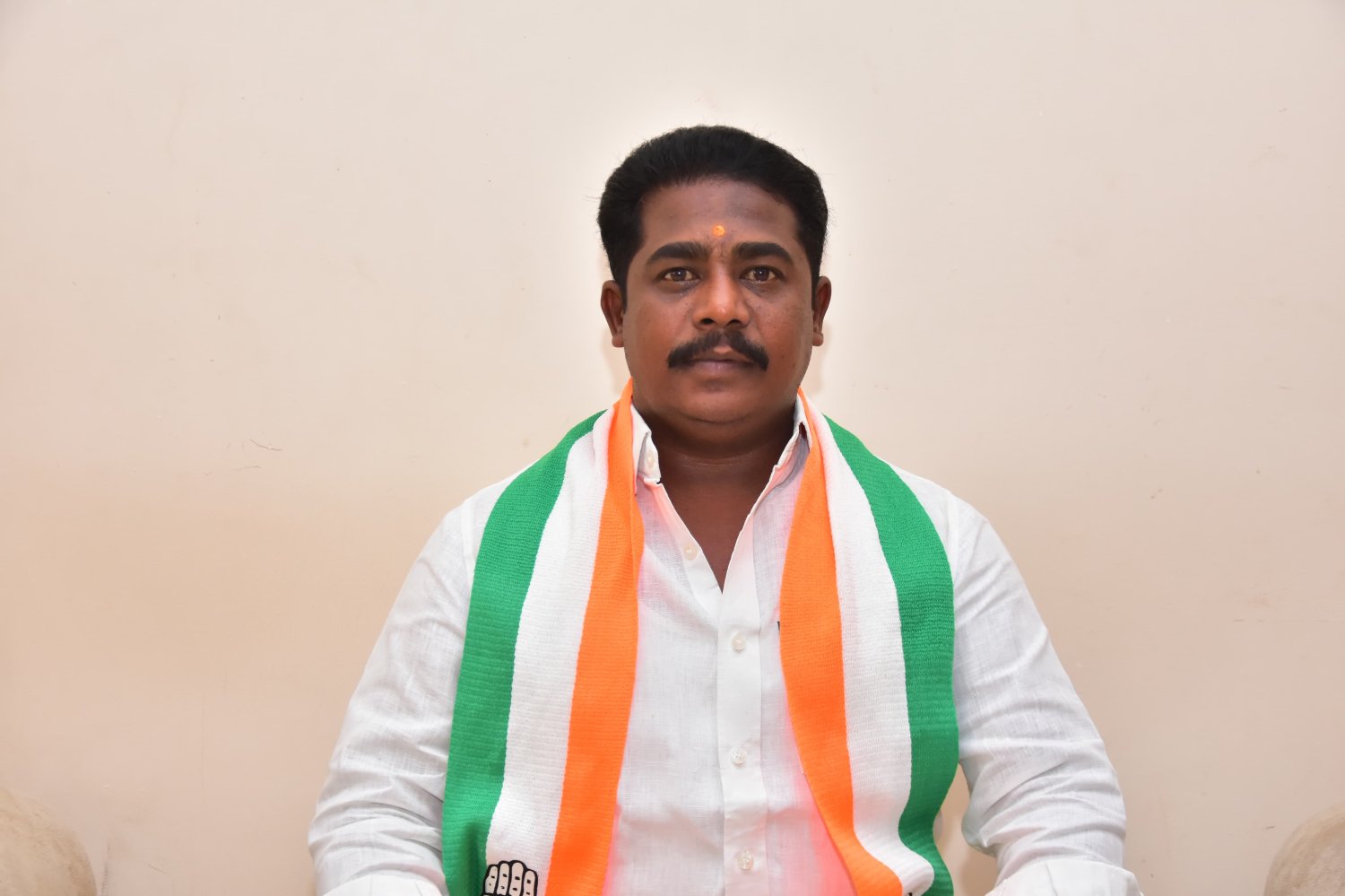 రేపు రూ.1.5 కోట్ల సీఎంఆర్ఎఫ్ చెక్కుల పంపిణీ