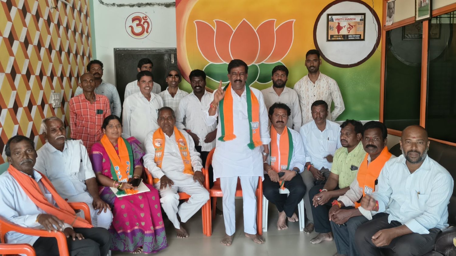 బీజేపీ కార్యాలయంపై దాడి కాంగ్రెస్‌ పార్టీ దిగజారుడు రాజకీయాలకు నిదర్శనం   :-  బిజేపి సీనియర్ నాయకుడు కరణం ప్రహ్లద్ రావు