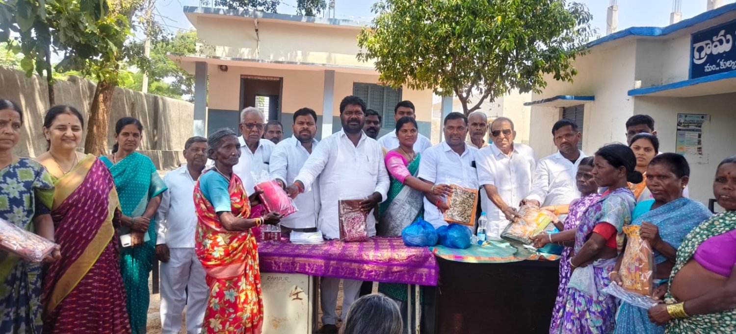 సయోధ్య స్వచ్ఛంద సంస్థ సేవలు అభినందనీయం.:-     కుల్కచర్ల పిఎసిఎస్ చైర్మన్ బొలుసని భీంరెడ్డి,వ్యవసాయ మార్కెట్ కమిటీ చైర్మన్ బి.ఎస్ ఆంజనేయులు ముదిరాజ్ 