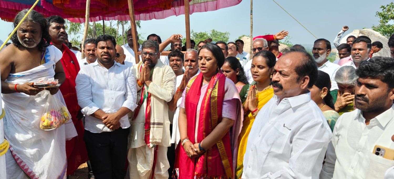 కుల్కచర్లలో ఆంజనేయస్వామి విగ్రహ ప్రతిష్ఠకు భూమిపూజ..