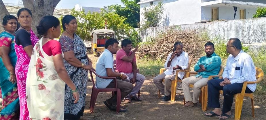 త్రాగు నీటి సమస్యపై గ్రామ సర్పంచ్ దృష్టి 