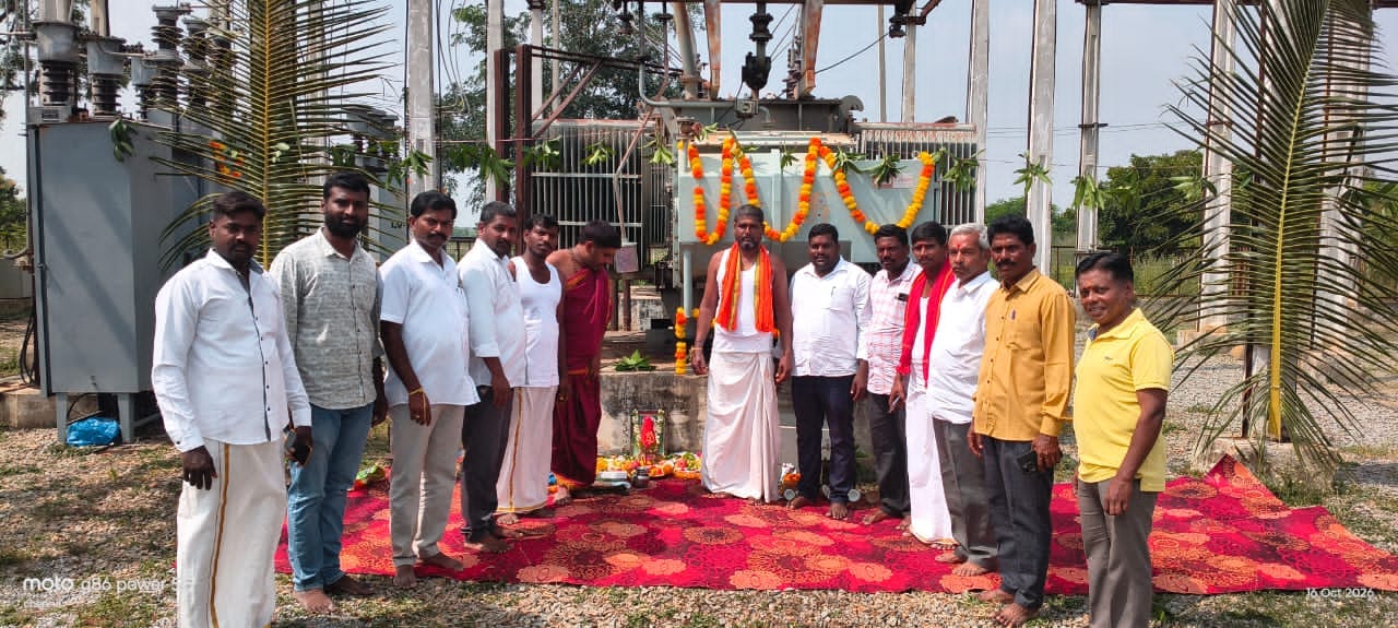 ఘనంగా ట్రాన్స్‌ఫార్మర్ ఆయుధ పూజ.