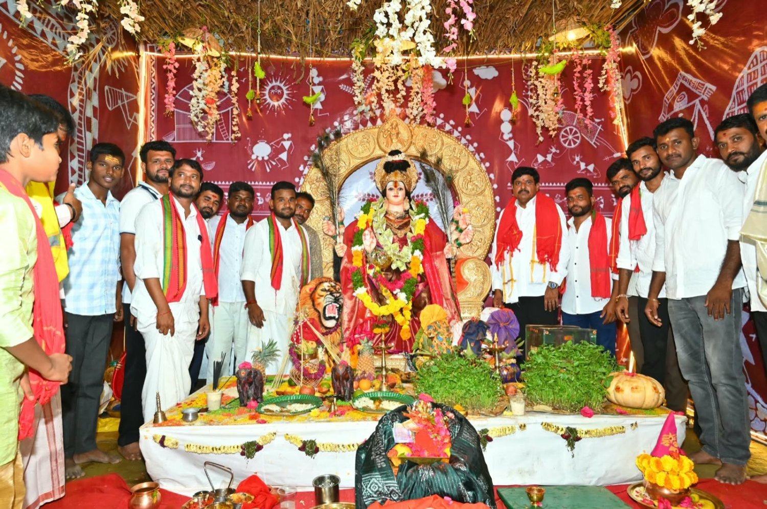 వైభవంగా దుర్గామాత నవరాత్రి ఉత్సవాలు