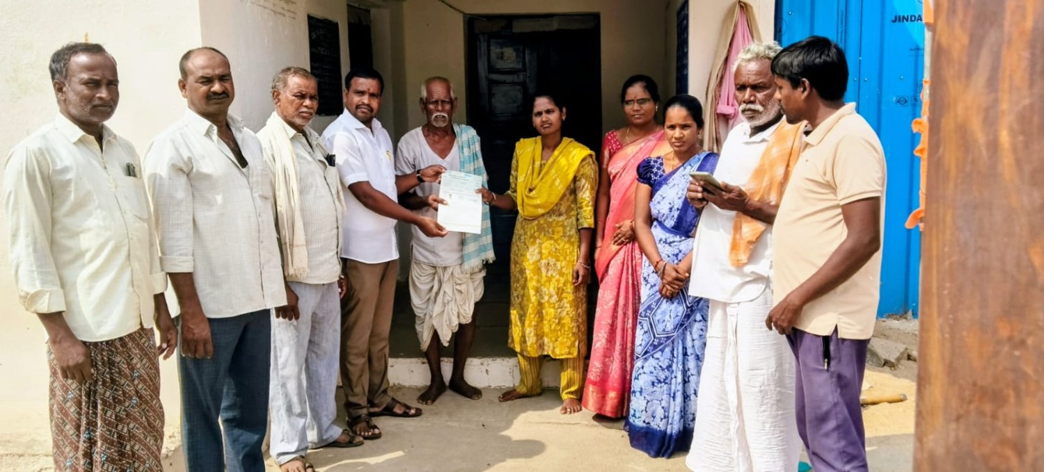 పేదలకు కొండంత అండ సీఎం రిలీఫ్ ఫండ్  ..... కొత్తపల్లి సర్పంచ్ సుగుణ సుందరి చిన్నయ్య