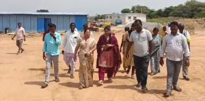 భూములు కోల్పోయిన రైతులకు నష్టపరిహారం అందేలా చర్యలు